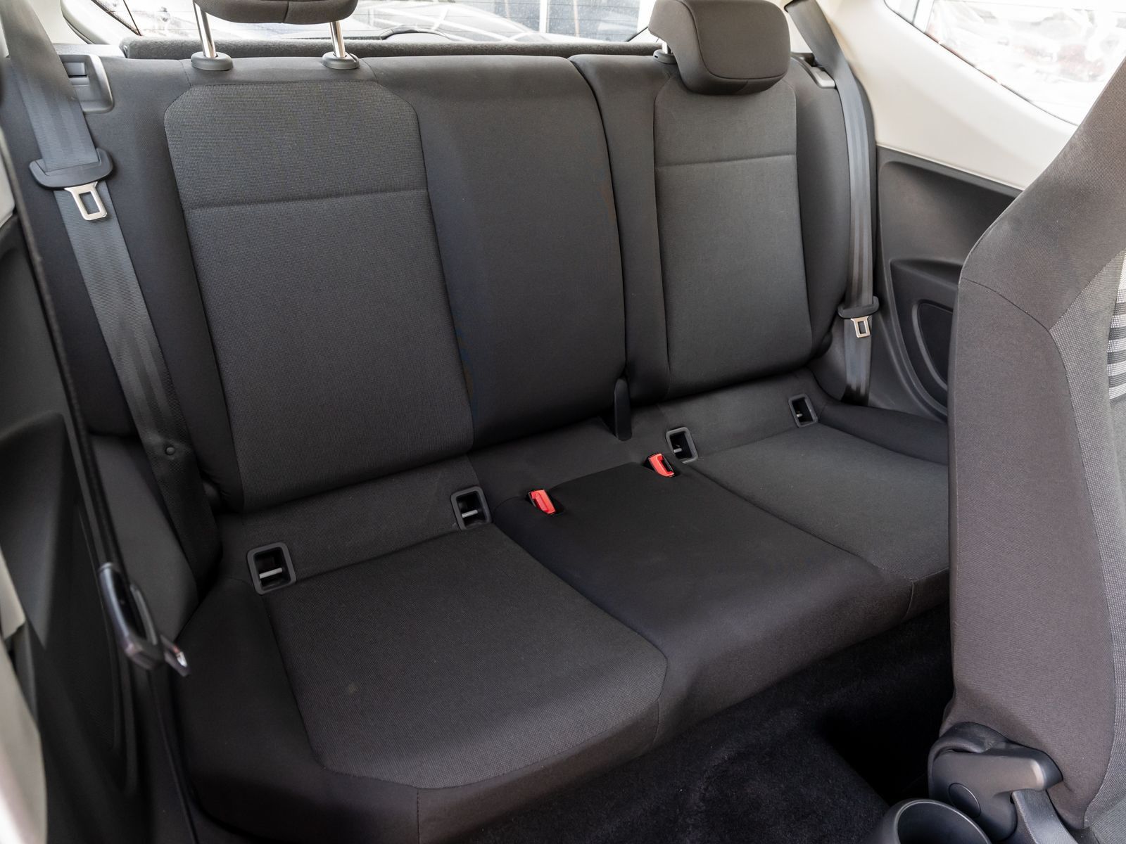 Fahrzeugabbildung Volkswagen up! move up! 1,0 MPI Klimaanlage Sitzheizung
