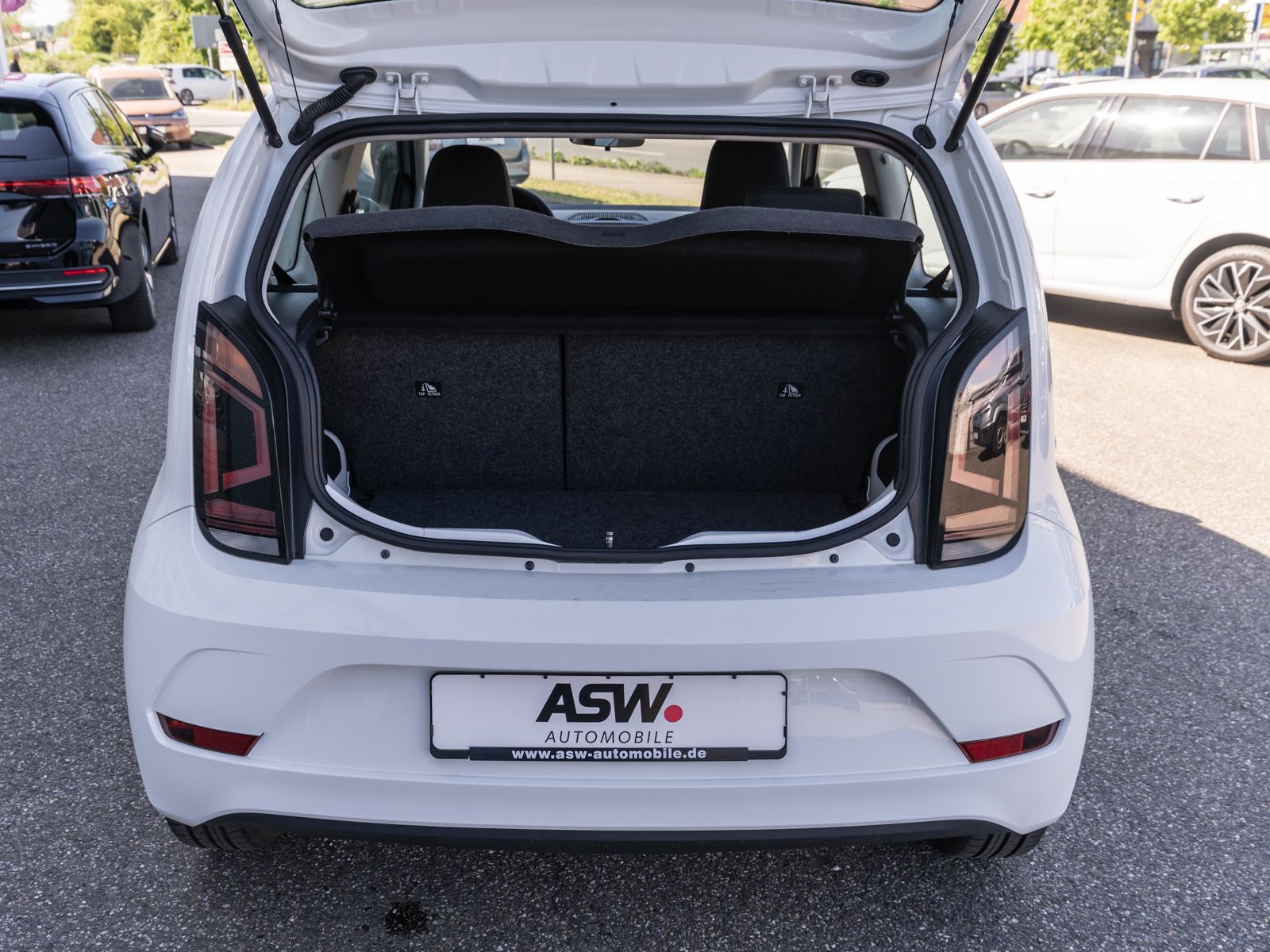 Fahrzeugabbildung Volkswagen up! move up! 1,0 MPI Klimaanlage Sitzheizung