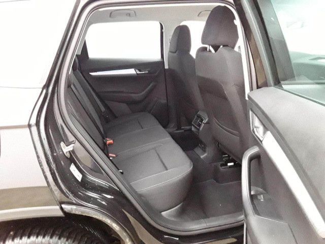 Fahrzeugabbildung SKODA Karoq Selection 2,0 TDI DSG LED AHK 360° Navi VC