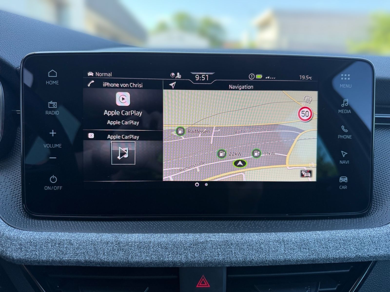 Fahrzeugabbildung SKODA Kamiq Balance 1,5 TSI 150PS DSG ACC SHZ PDC AHK