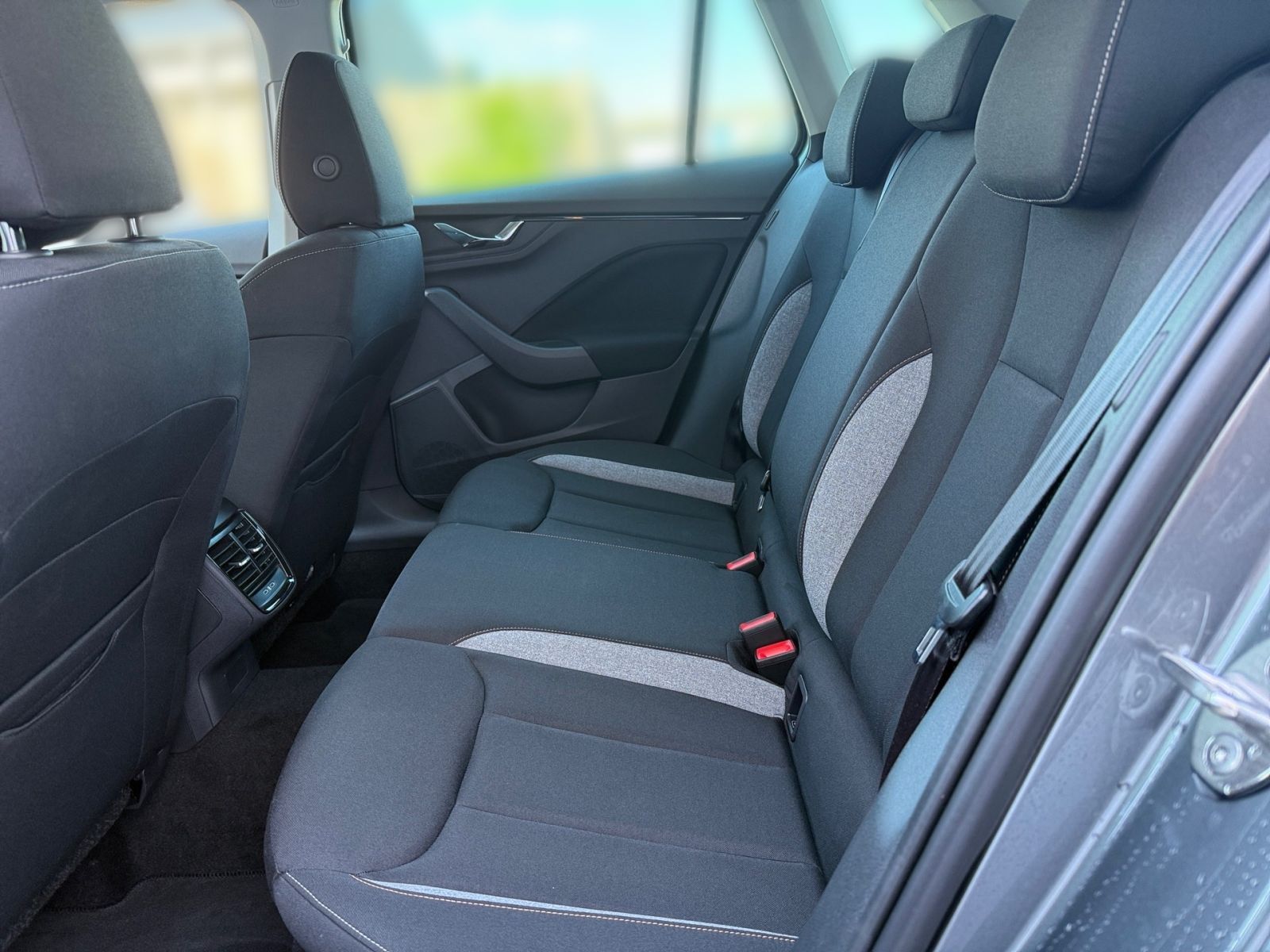 Fahrzeugabbildung SKODA Kamiq Balance 1,5 TSI 150PS DSG ACC SHZ PDC AHK