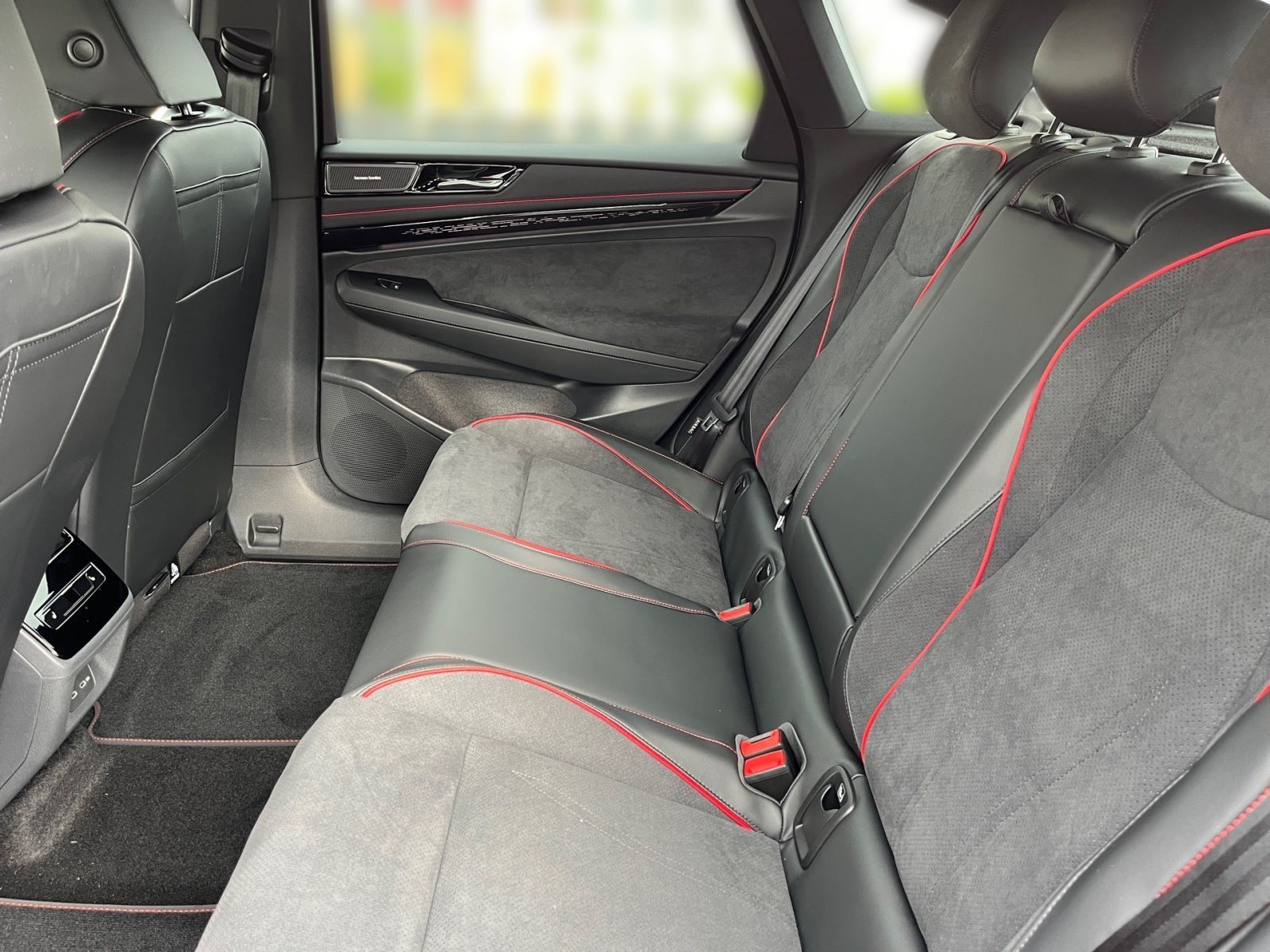 Fahrzeugabbildung Volkswagen ID.7 GTX 4MOTION 250 kW (340 PS)