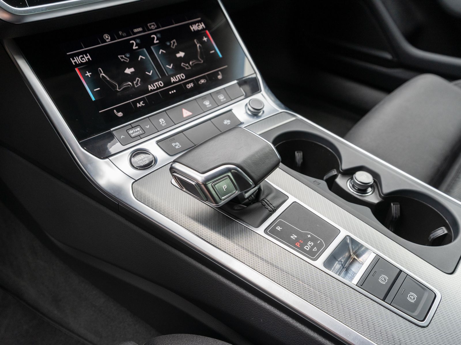 Fahrzeugabbildung Audi A6 Limousine sport 45TDI quattr NAVI LED AHK B&O