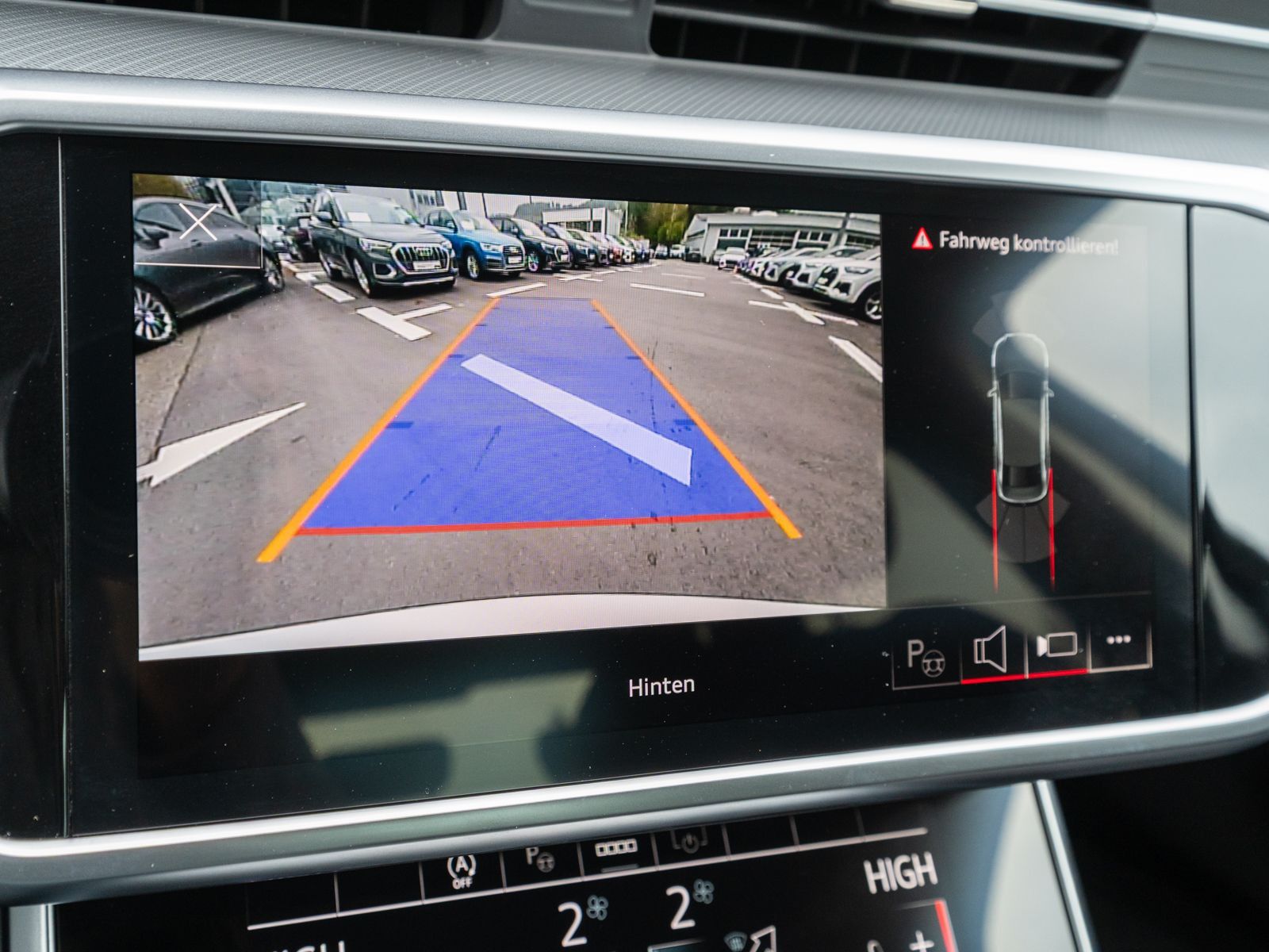 Fahrzeugabbildung Audi A6 Limousine sport 45TDI quattr NAVI LED AHK B&O