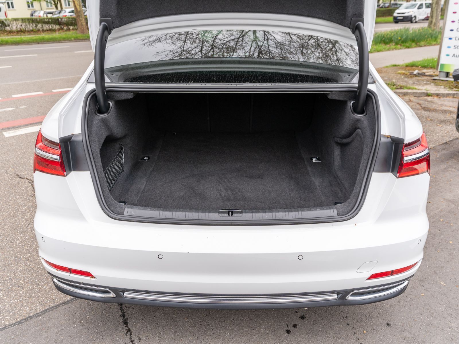 Fahrzeugabbildung Audi A6 Limousine sport 45TDI quattr NAVI LED AHK B&O