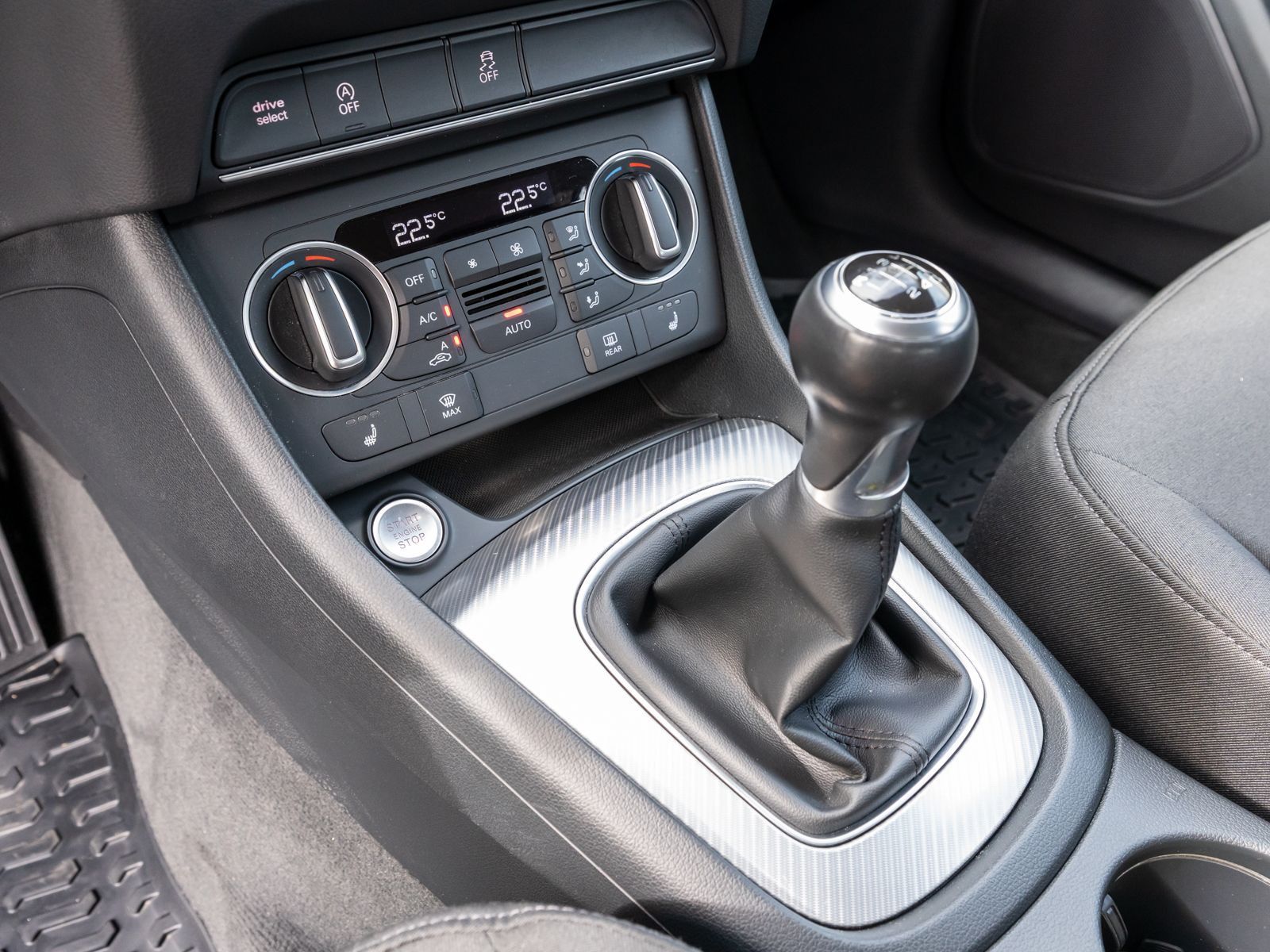 Fahrzeugabbildung Audi Q3 design 2.0 TDI NAVI XENON SHZ GRA PDC