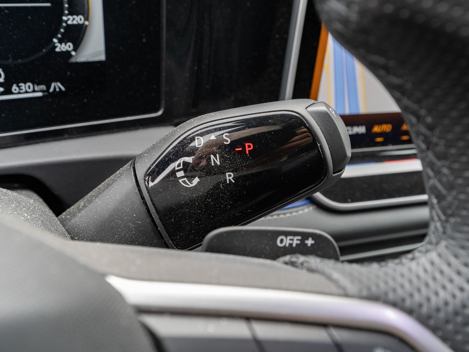Fahrzeugabbildung Volkswagen Tiguan R-Line 2.0 TDI 4M DSG 360° LEDER HUD AHK