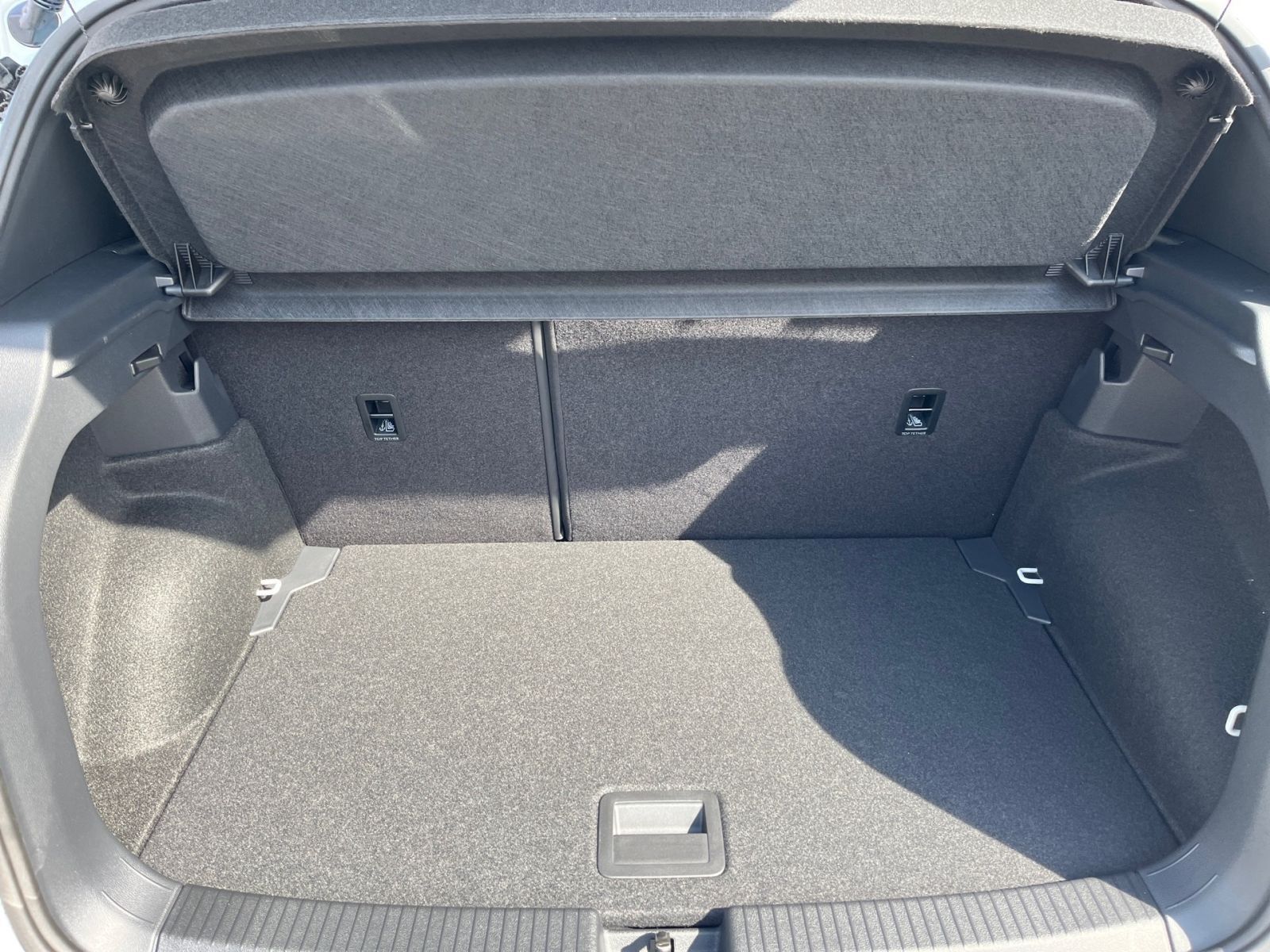 Fahrzeugabbildung Volkswagen T-Cross R-Line 1.0 TSI OPF 85 kW (116 PS) DSG