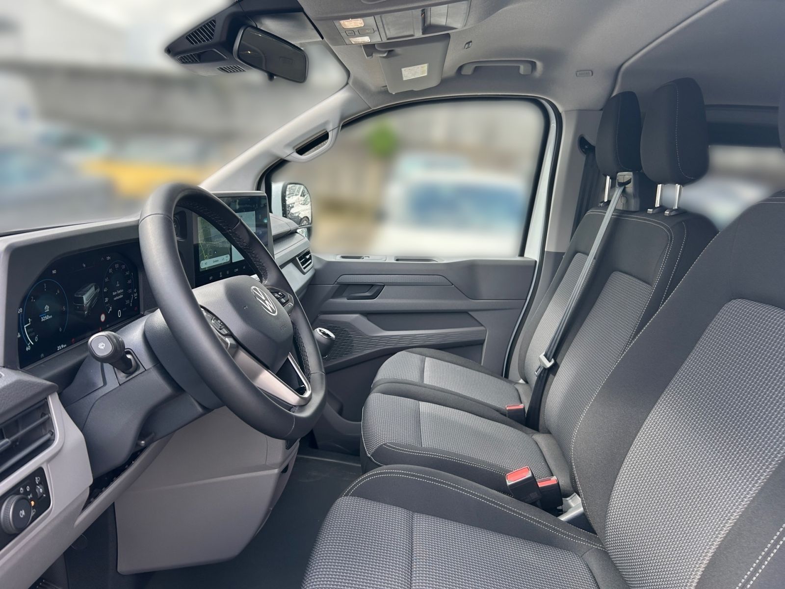 Fahrzeugabbildung Volkswagen Transporter Kombi 2.0 TDI AHK NAVI 8-Sitzer