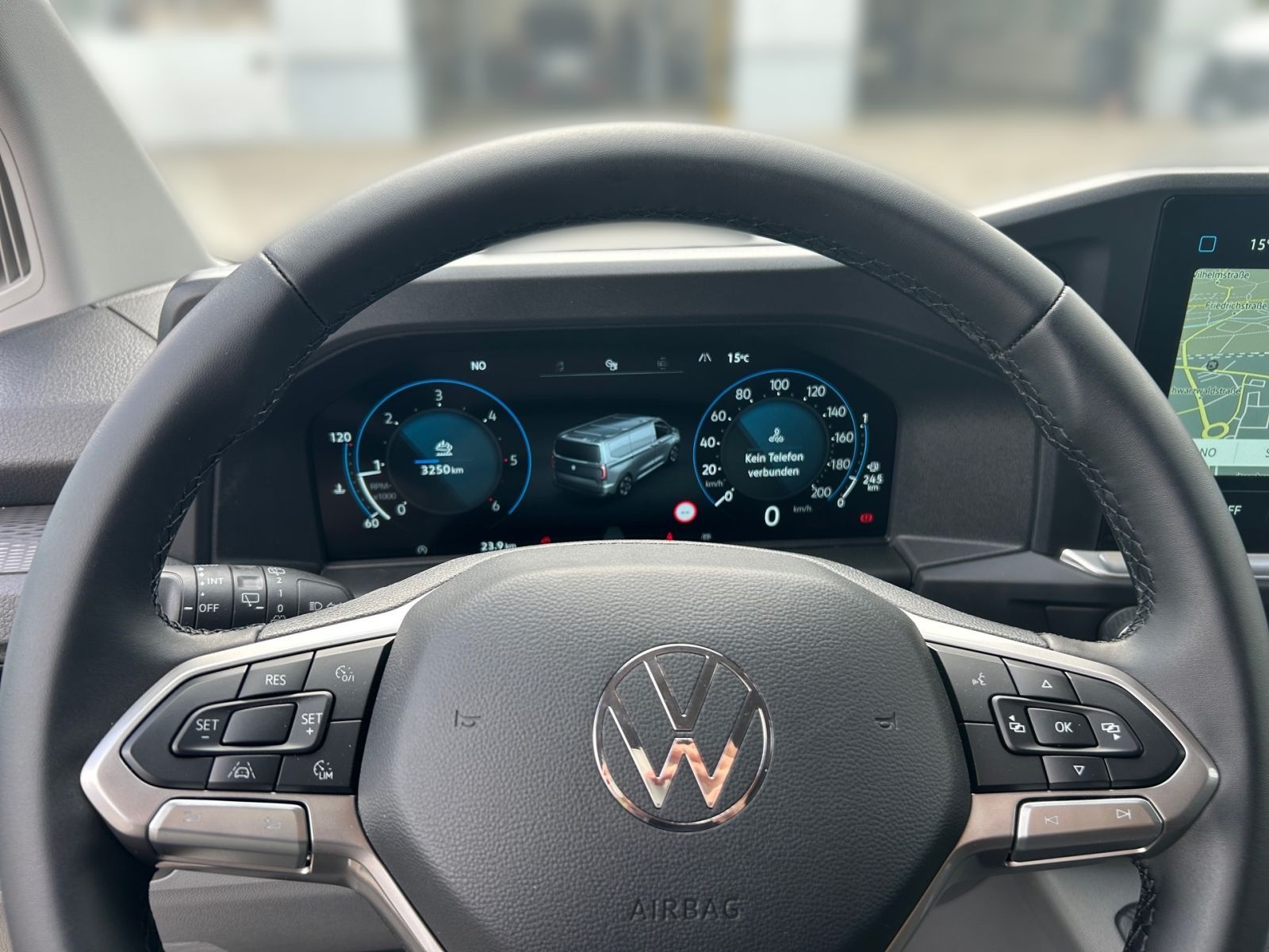 Fahrzeugabbildung Volkswagen Transporter Kombi 2.0 TDI AHK NAVI 8-Sitzer