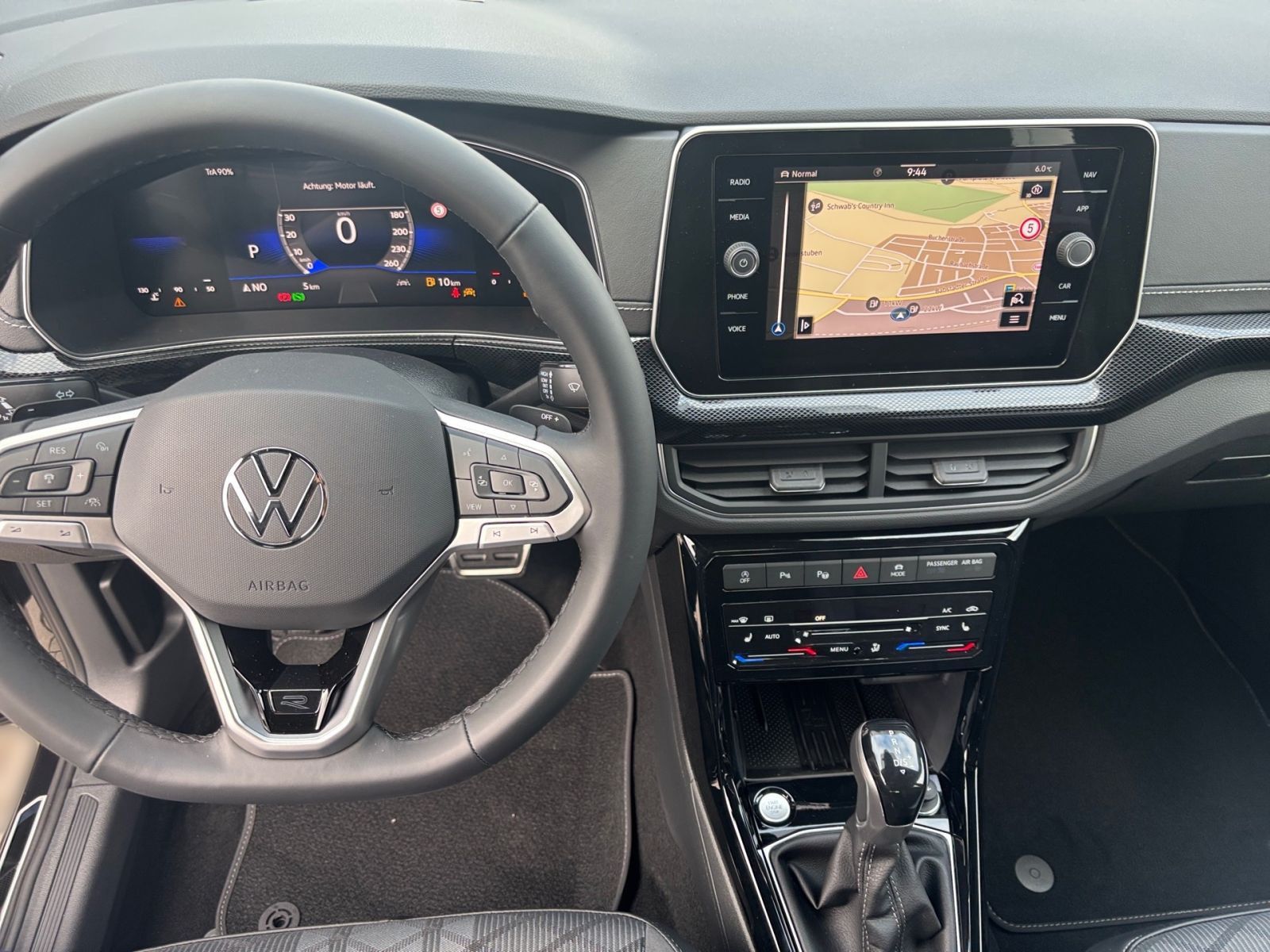 Fahrzeugabbildung Volkswagen T-Cross R-Line 1.0TSI DSG LED Navi RFK AHK