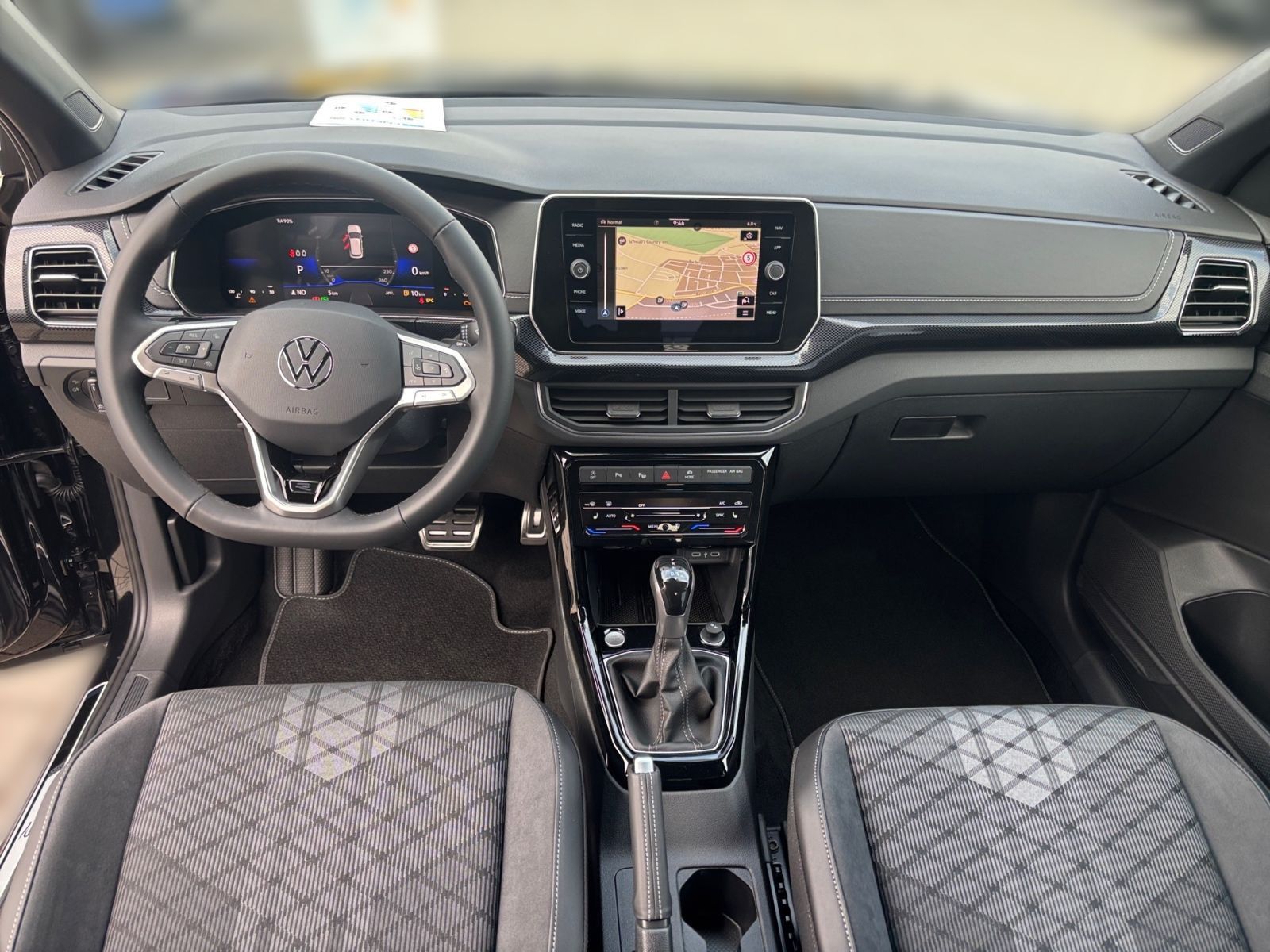 Fahrzeugabbildung Volkswagen T-Cross R-Line 1.0TSI DSG LED Navi RFK AHK
