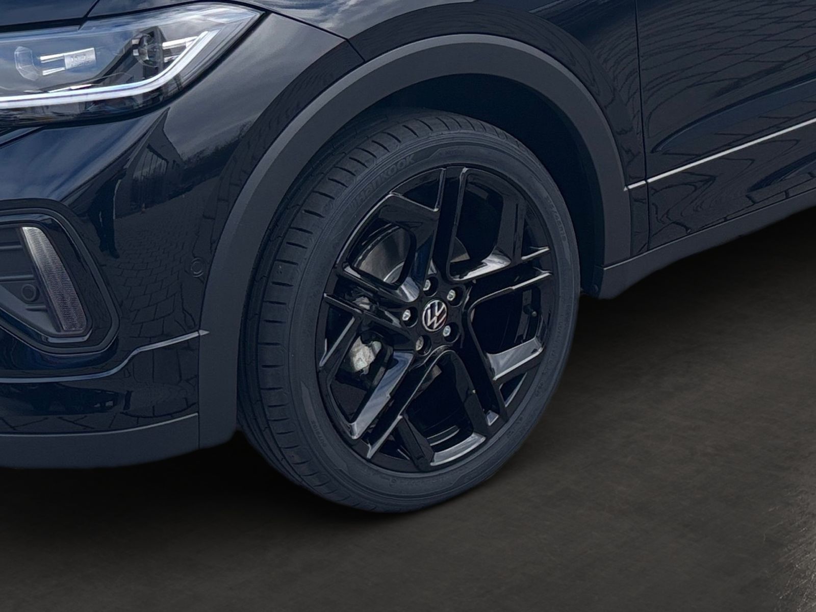 Fahrzeugabbildung Volkswagen T-Cross R-Line 1.0TSI DSG LED Navi RFK AHK