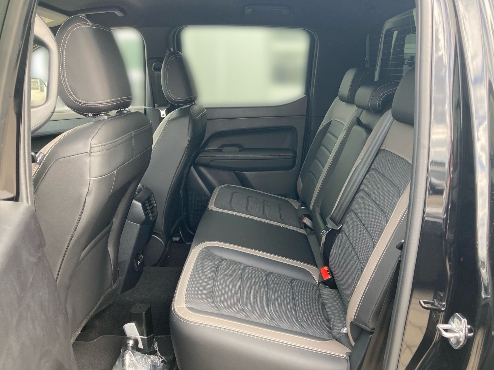 Fahrzeugabbildung Volkswagen Amarok Aventura DC 3.0TDI 4M ACC Navi Standh AHK