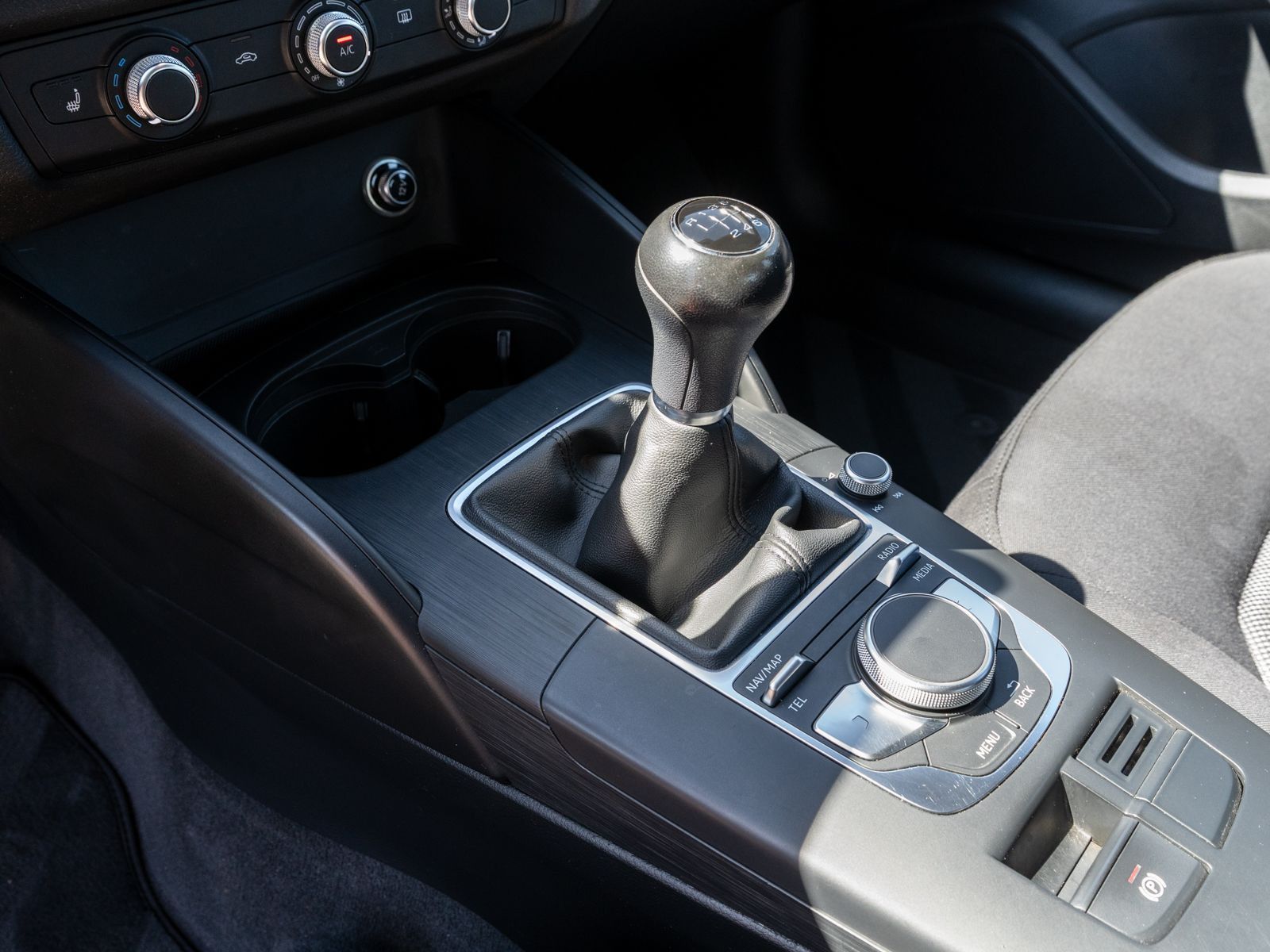 Fahrzeugabbildung Audi A3 Limousine 1.5 TFSI Xenon Navi PDC SHZ AHK