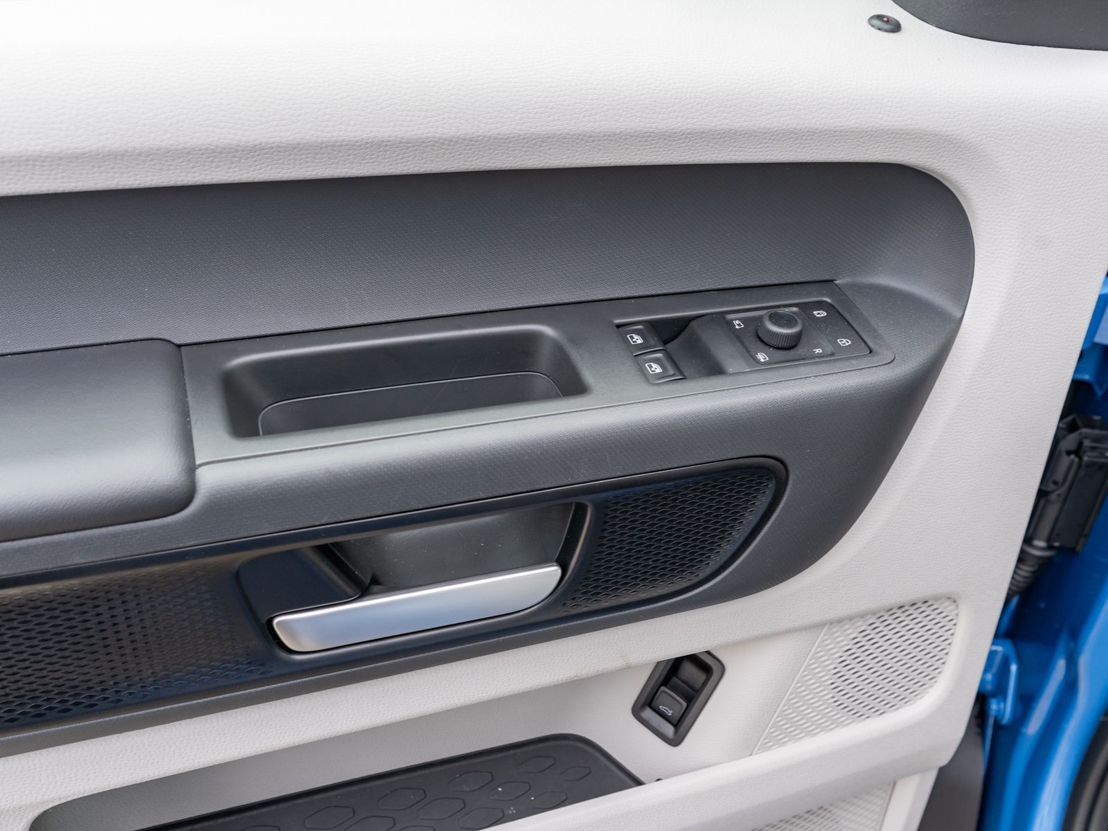 Fahrzeugabbildung Volkswagen ID.Buzz Pro LR LED Navi RFK HUD Wärmepumpe AHK