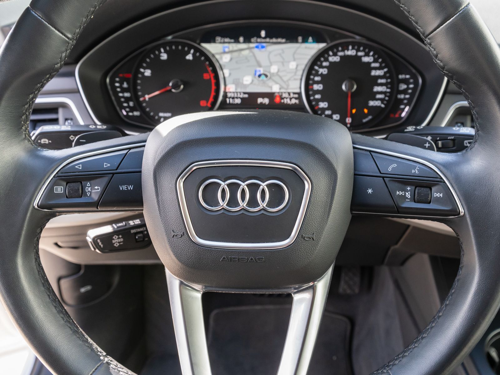 Fahrzeugabbildung Audi A4 Avant advanced 35 TDI Stroni LED Navi RFK AHK