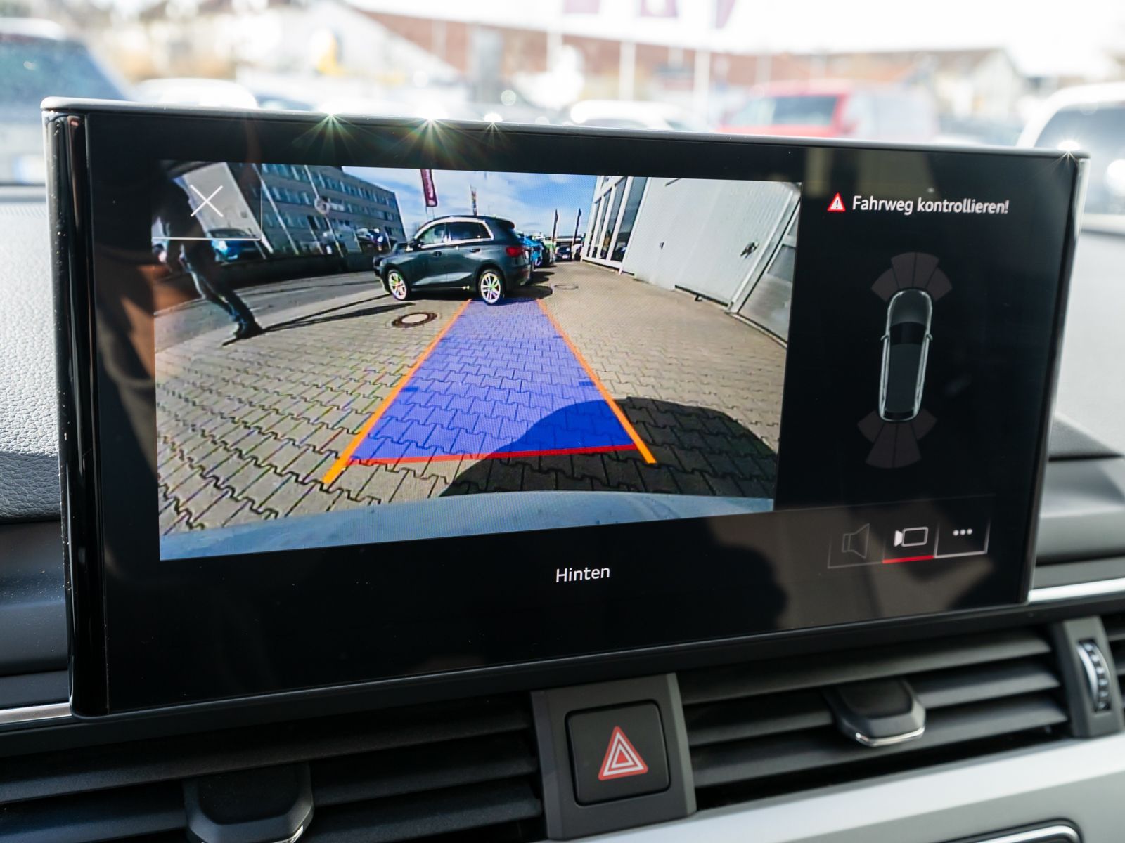 Fahrzeugabbildung Audi A4 Avant advanced 35 TDI Stroni LED Navi RFK AHK