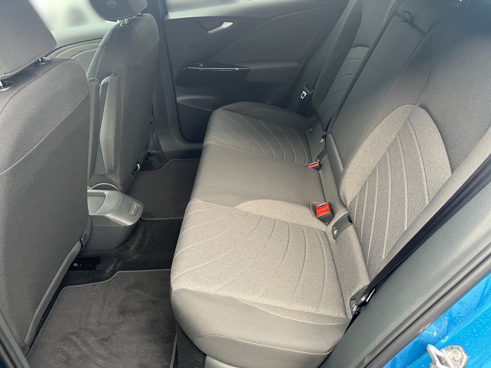 Fahrzeugabbildung Volkswagen ID.3 Pure "BlackStyle" ParkAssist LED-Matrix