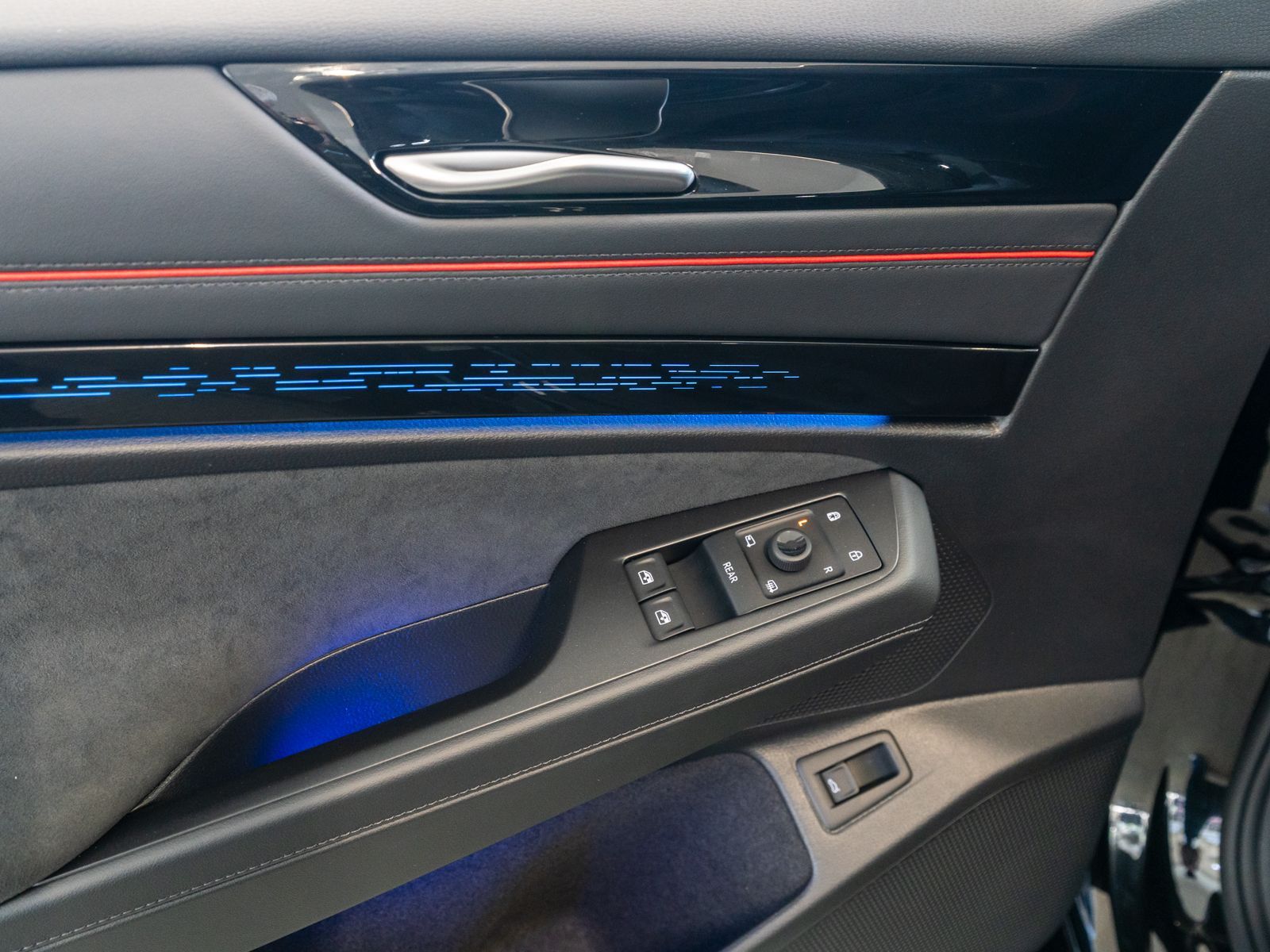 Fahrzeugabbildung Volkswagen ID.7 Tourer GTX 4M LED Navi 360° Wäpu PANO AHK
