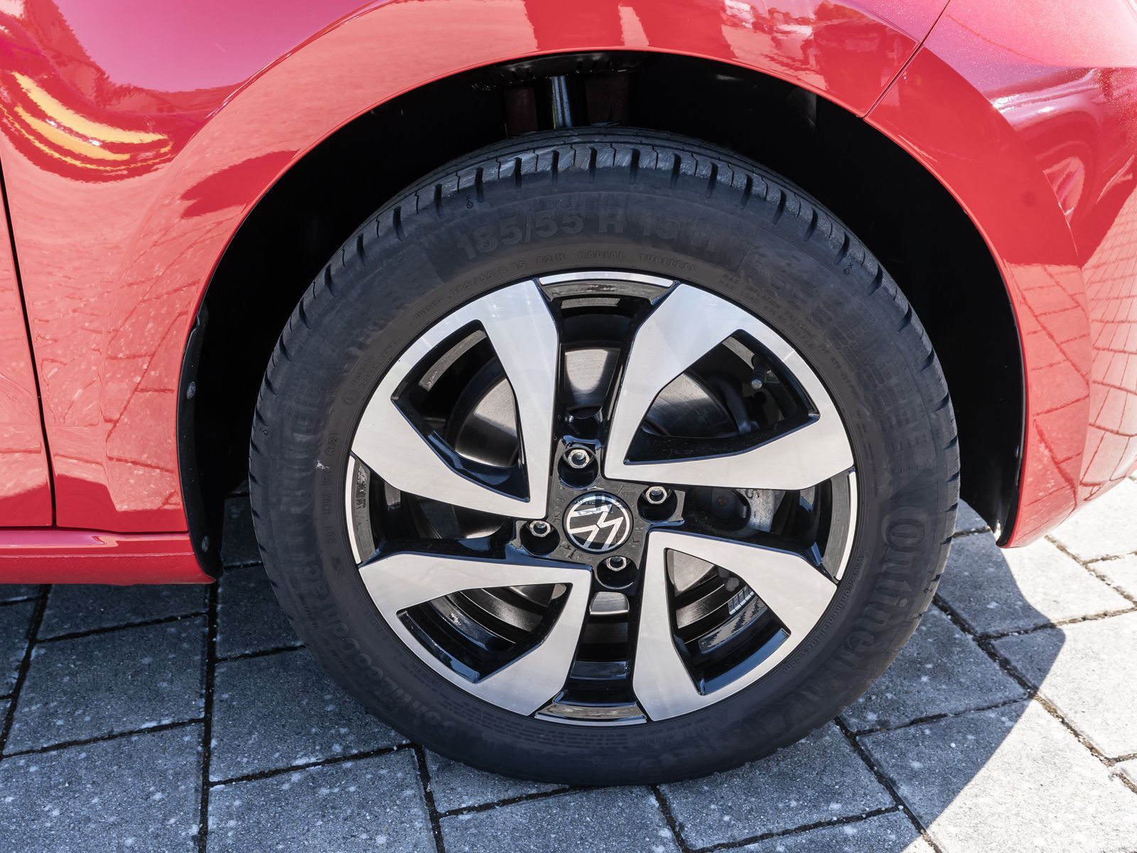 Fahrzeugabbildung Volkswagen up! Active 1.0 MPI Klima RFK PDC SHZ ALU
