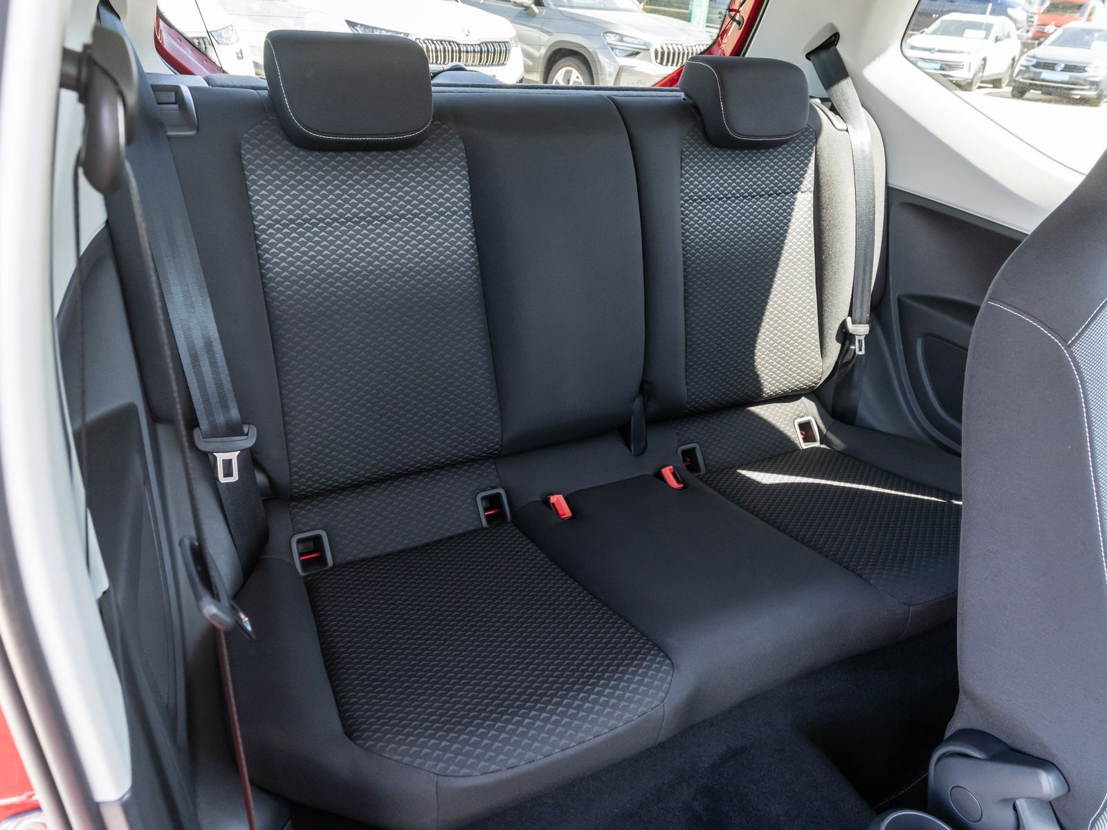 Fahrzeugabbildung Volkswagen up! Active 1.0 MPI Klima RFK PDC SHZ ALU