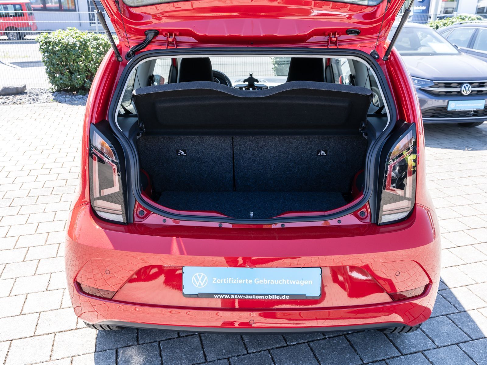 Fahrzeugabbildung Volkswagen up! Active 1.0 MPI Klima RFK PDC SHZ ALU