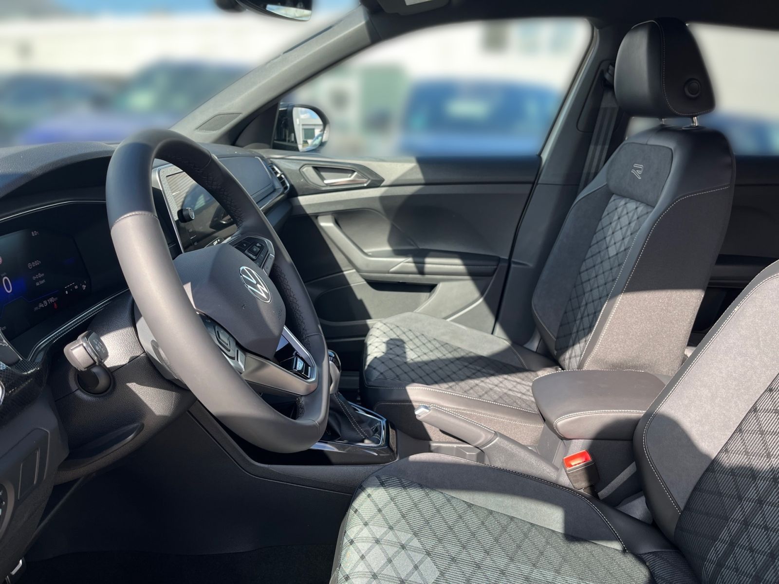 Fahrzeugabbildung Volkswagen T-Cross R-Line 1.0 TSI OPF 85 kW (116 PS) DSG