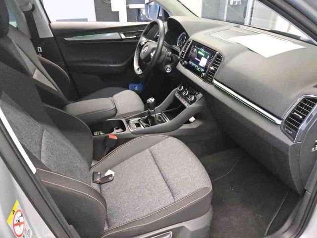 Fahrzeugabbildung SKODA Karoq Clever 1.5 TSI LED Navi Klima PDC SHZ