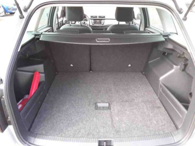 Fahrzeugabbildung SKODA Fabia Combi Ambition 1.0 TSI DSG Navi PDC SHZ