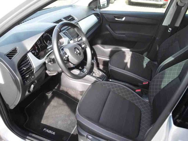 Fahrzeugabbildung SKODA Fabia Combi Ambition 1.0 TSI DSG Navi PDC SHZ