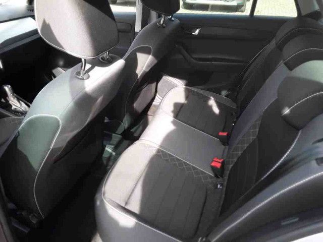 Fahrzeugabbildung SKODA Fabia Combi Ambition 1.0 TSI DSG Navi PDC SHZ