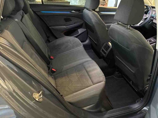 Fahrzeugabbildung Volkswagen Golf Variant Life 2.0TDI DSG LED Nav RFK ACC SHZ