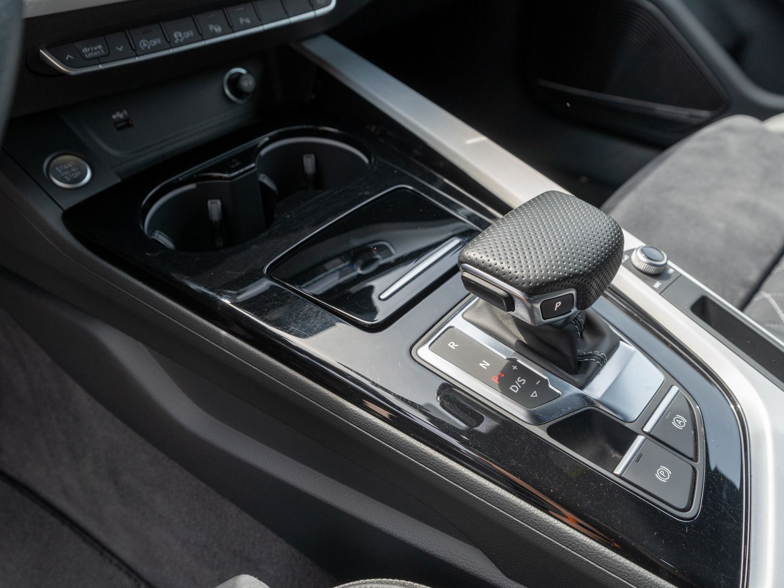 Fahrzeugabbildung Audi A5 Sportback S line 40 TDI quattro 360° B&O AHK