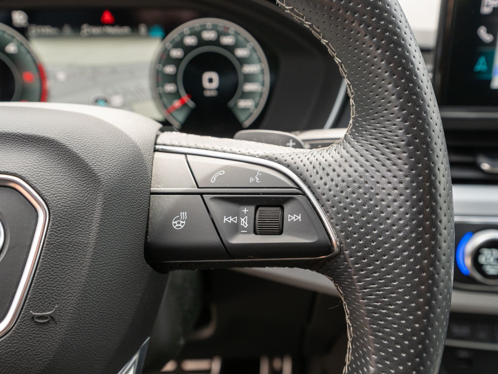 Fahrzeugabbildung Audi A5 Sportback S line 40 TDI quattro 360° B&O AHK