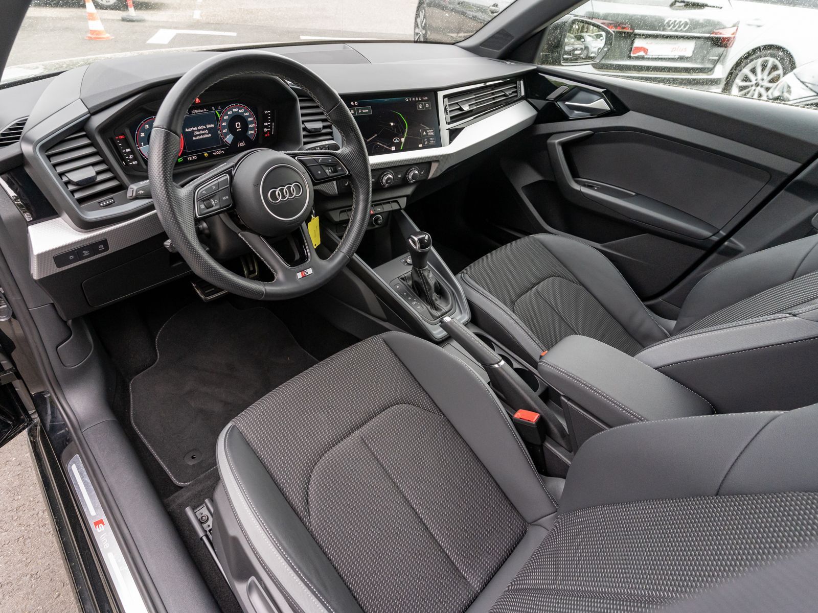 Fahrzeugabbildung Audi A1 Sportback S line 35TFSI Stronic NAVI LED RFK