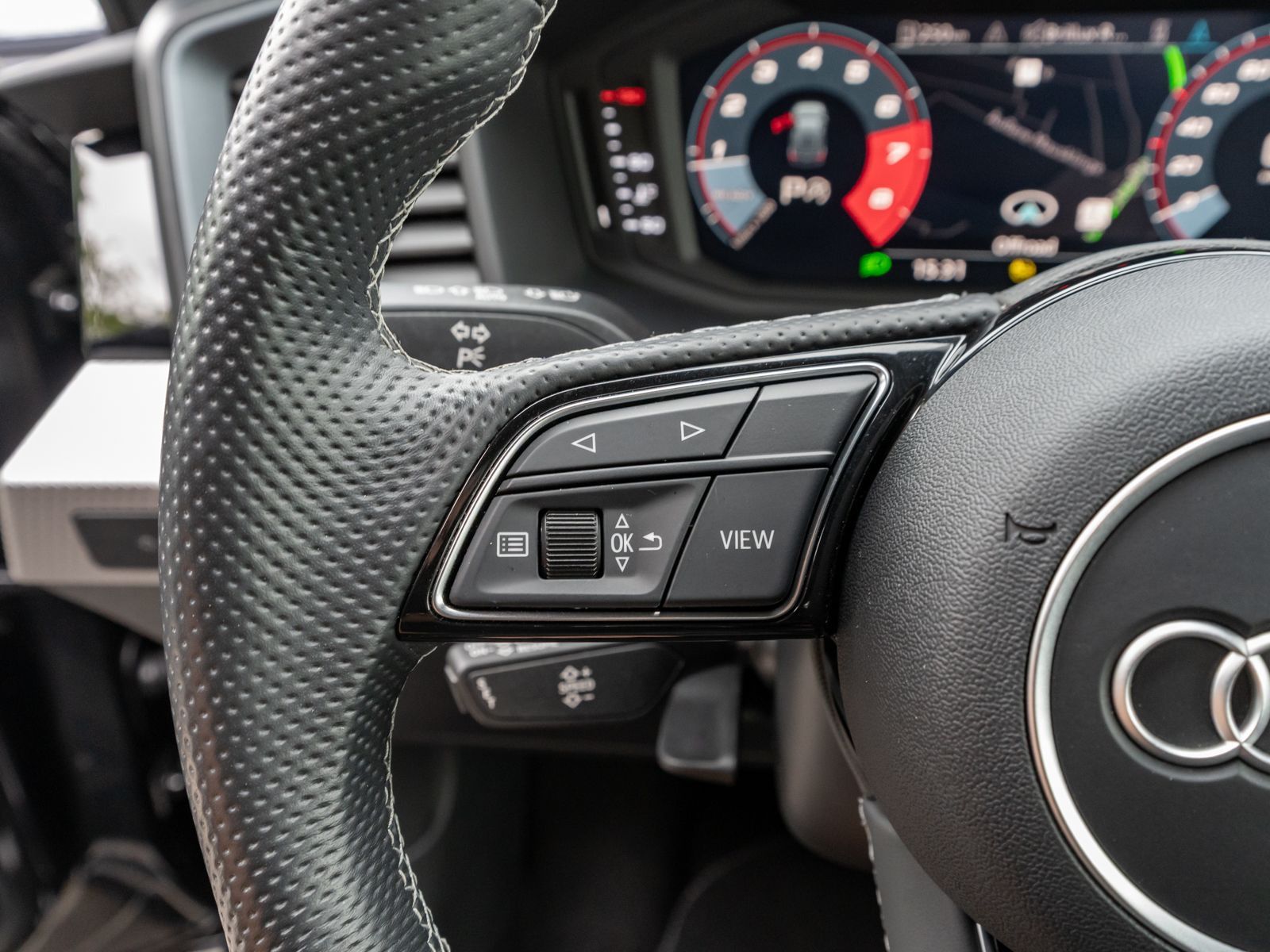 Fahrzeugabbildung Audi A1 Sportback S line 35TFSI Stronic NAVI LED RFK