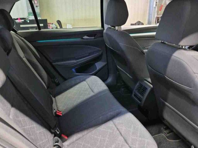 Fahrzeugabbildung Volkswagen Golf Life 1.5 TSI LED Navi PDC SHZ VC