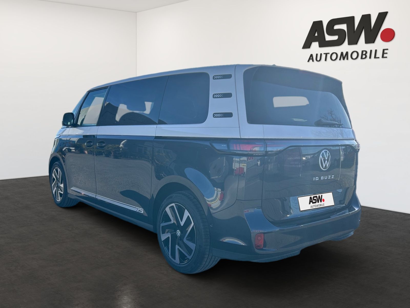 Fahrzeugabbildung Volkswagen ID.Buzz Pro lang Navi 360° ACC Park-Assist AHK