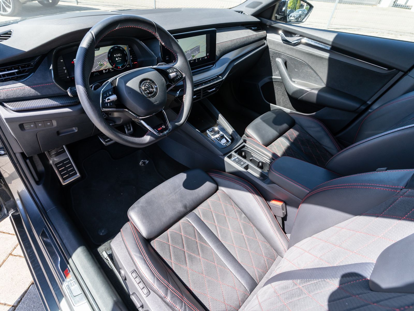 Fahrzeugabbildung SKODA Octavia Combi RS Plus 2.0TDI 4x4 DSG LED ACC HUD