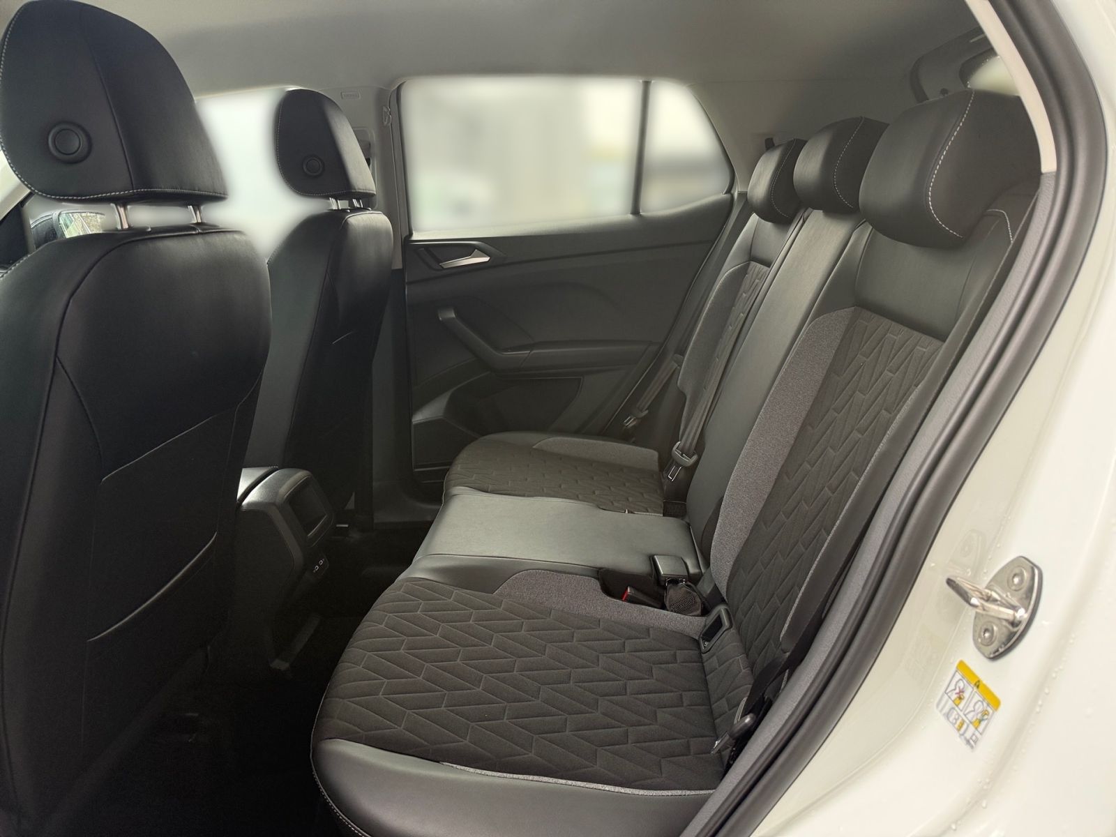 Fahrzeugabbildung Volkswagen T-Cross Life 1.0 l TSI 85 kW DSG 116PS LED ACC