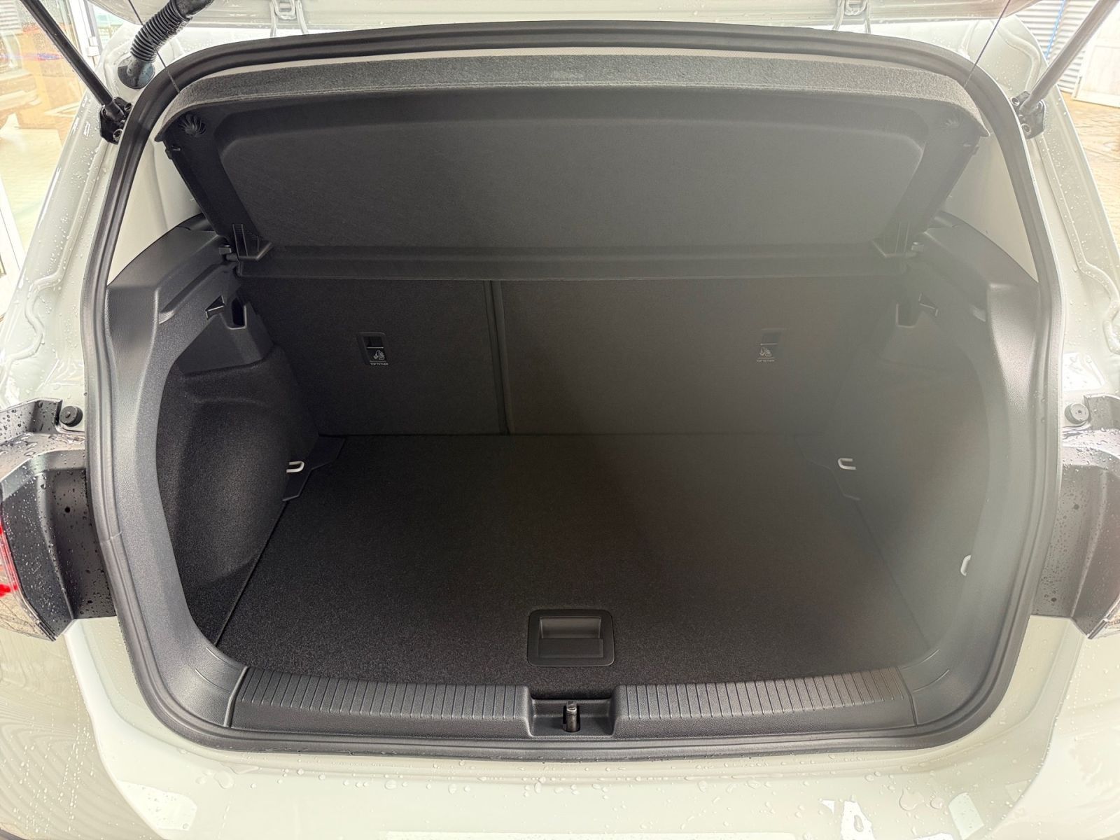 Fahrzeugabbildung Volkswagen T-Cross Life 1.0 l TSI 85 kW DSG 116PS LED ACC