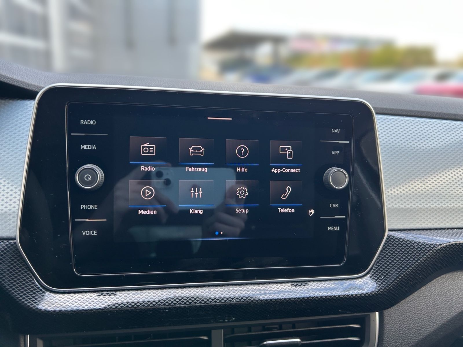 Fahrzeugabbildung Volkswagen T-Cross Life 1.0 l TSI 116 PS DSG ACC RFK LED
