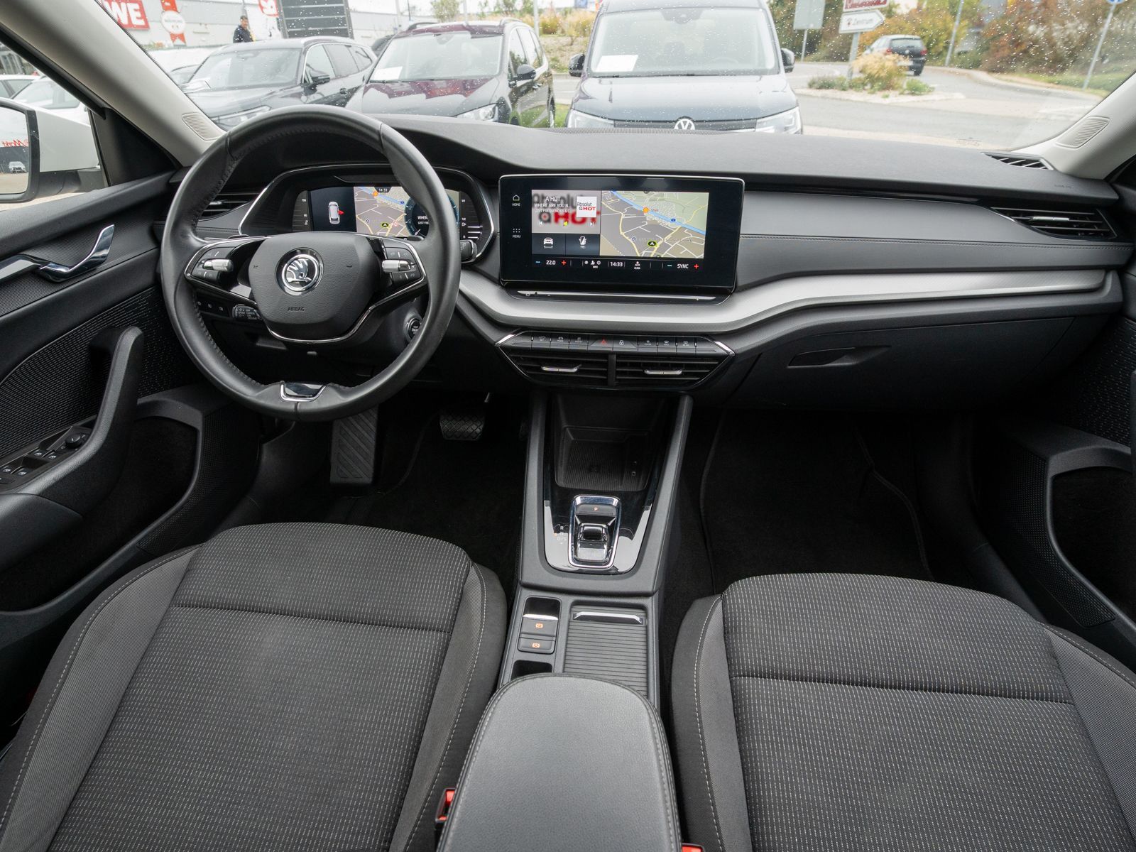 Fahrzeugabbildung SKODA Octavia Combi Ambition 2,0 TDI DSG LED Navi ACC