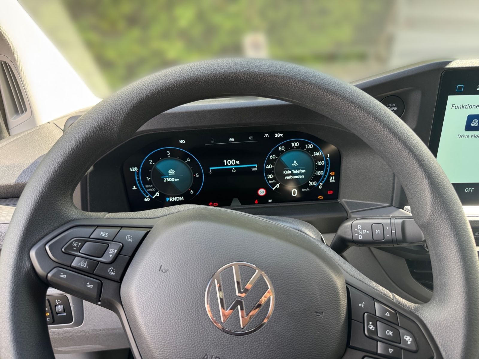 Fahrzeugabbildung Volkswagen New Transporter Kombi 2.0 TDI KR L1H1 9-SITZER