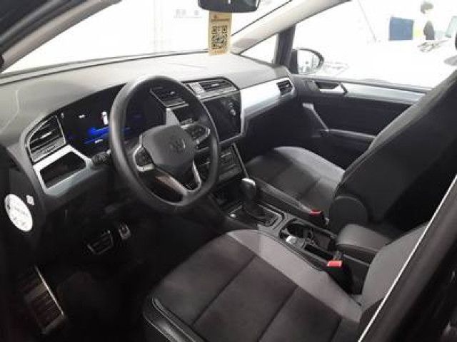 Fahrzeugabbildung Volkswagen Touran Goal 2.0 TDI DSG LED Navi PDC ACC AHK 7-S