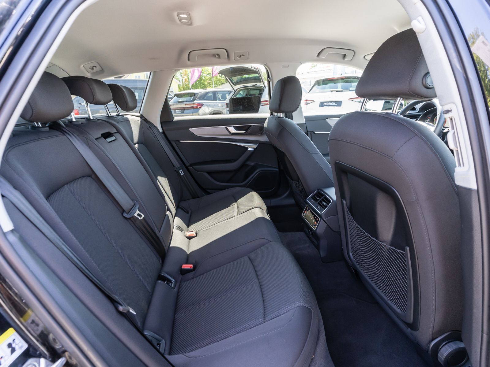 Fahrzeugabbildung Audi A6 Avant S line 40TDI Stronic NAVI LED RFK ACC