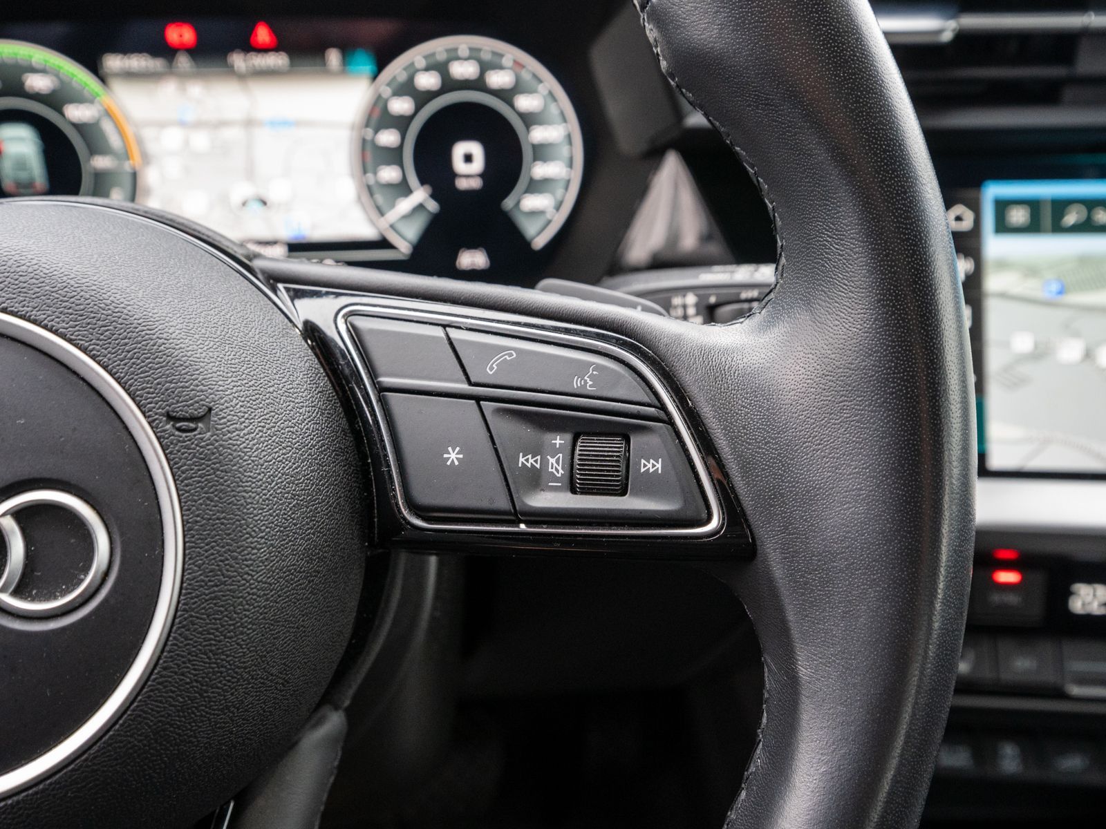 Fahrzeugabbildung Audi A3 Sportback 40TFSI e Stroni NAVI LED GRA SHZ VC