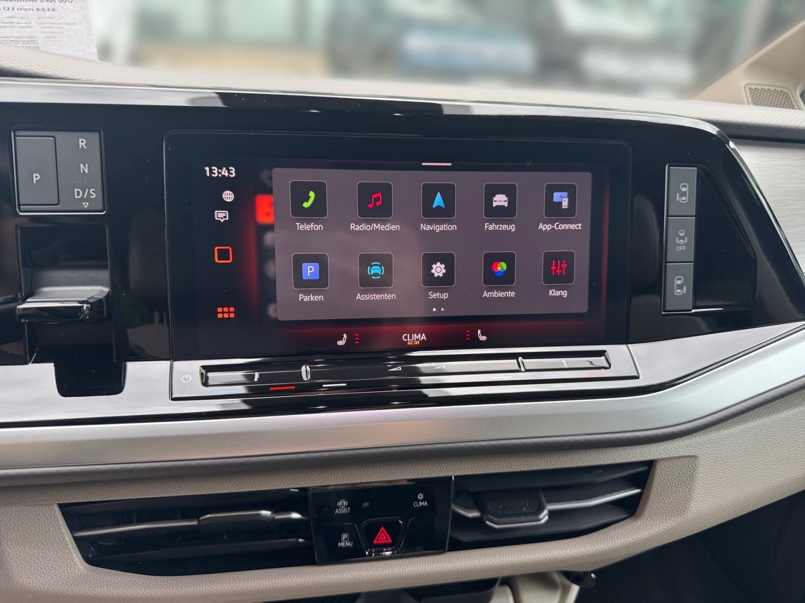 Fahrzeugabbildung Volkswagen Multivan 2.0 TDI Life lang AHK ACC FrontAssist