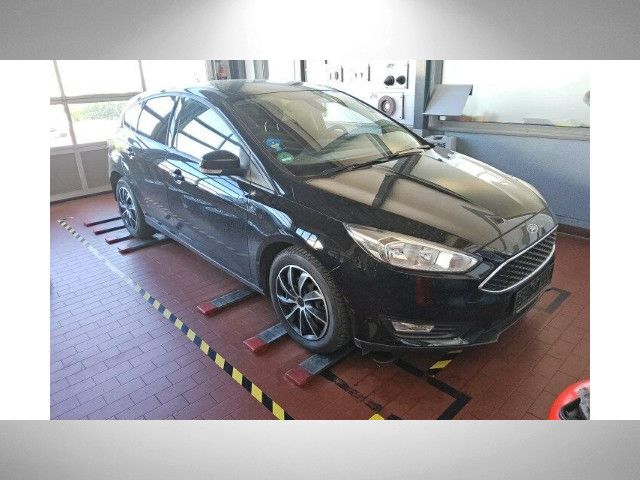 Fahrzeugabbildung Ford Focus Trend 1.0 EcoBoost PDC SHZ Klimaautomatik